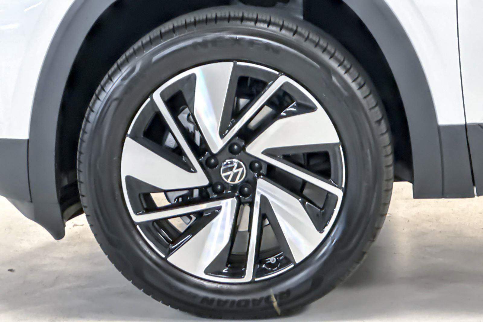 New 2026 Volkswagen Atlas SE image 25