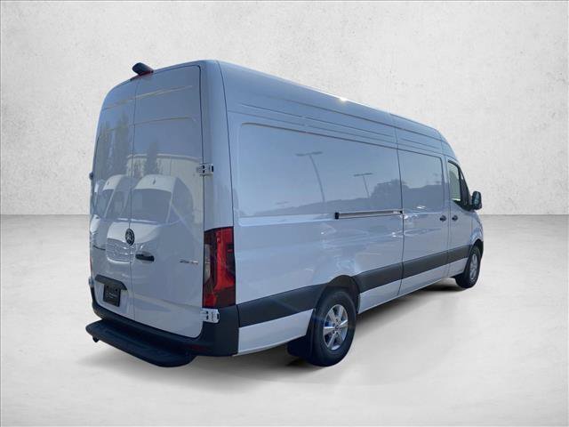 Used 2025 Mercedes-Benz Sprinter 2500 image 2