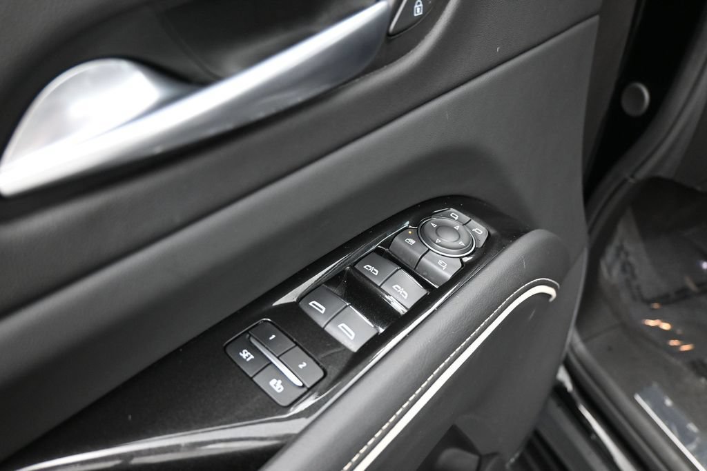 Used 2023 Cadillac Escalade Luxury RWD image 14
