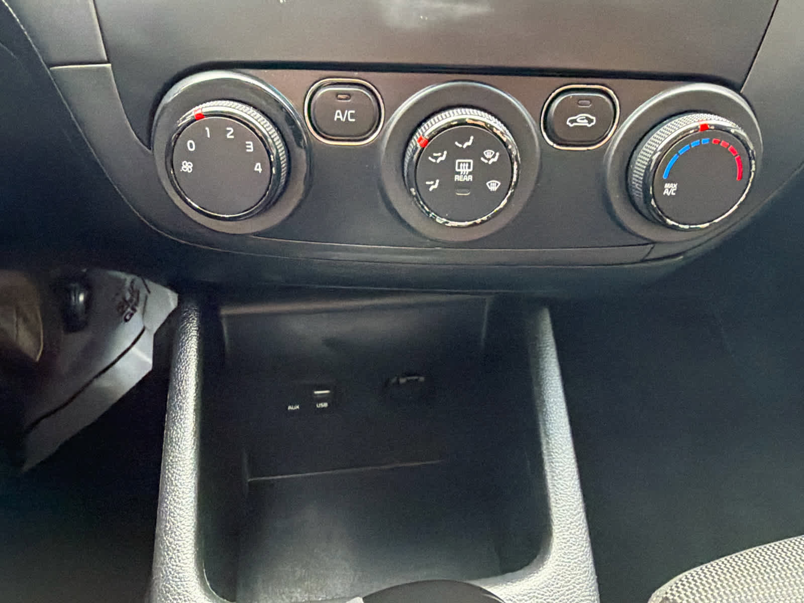 Used 2018 Kia Forte LX image 24