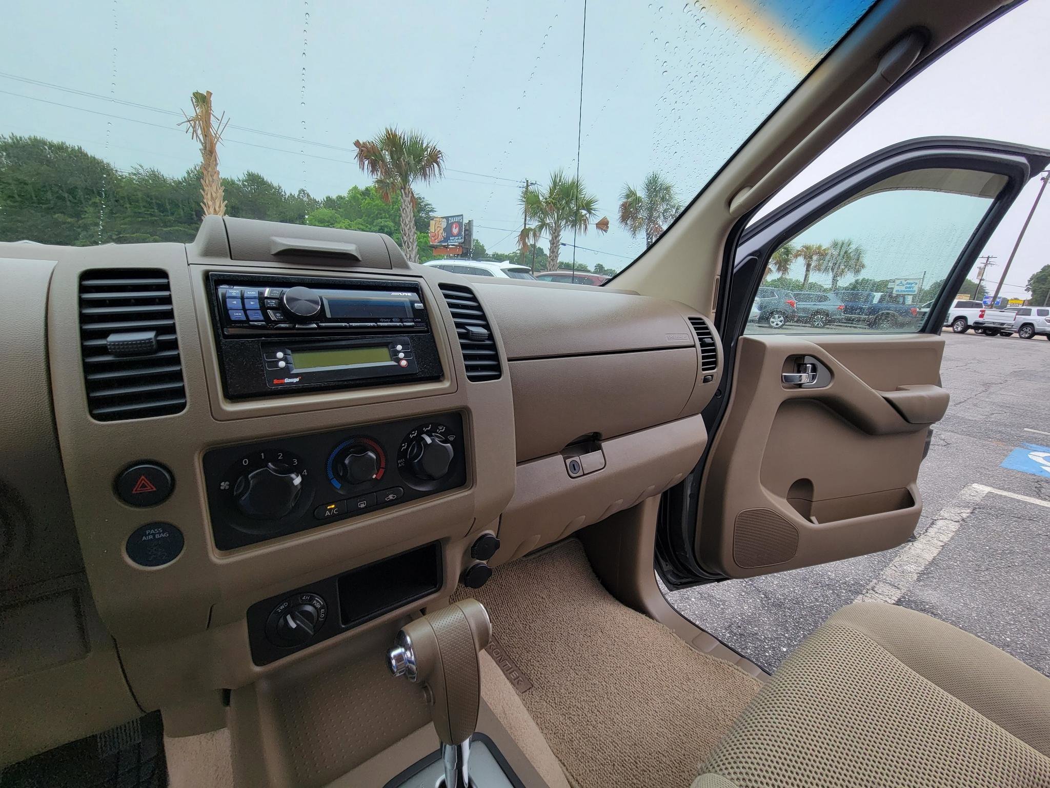 Used 2007 Nissan Frontier SE w/ SE Value Truck Pkg AWD/4WD image 29