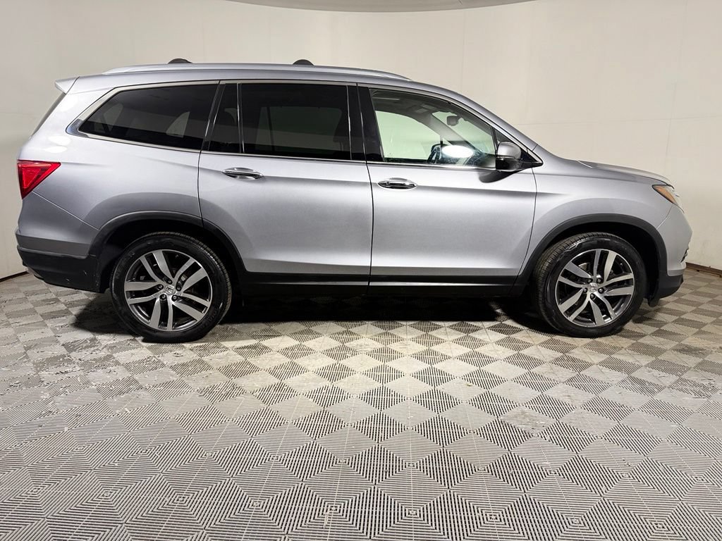 Used 2017 Honda Pilot Elite image 8