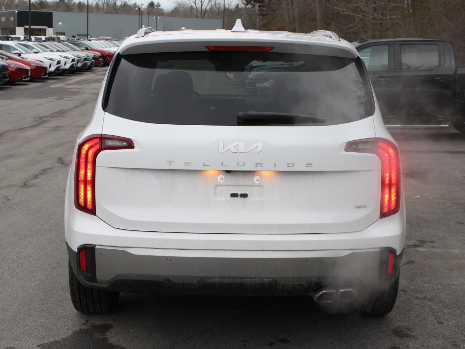 New 2025 Kia Telluride S image 6