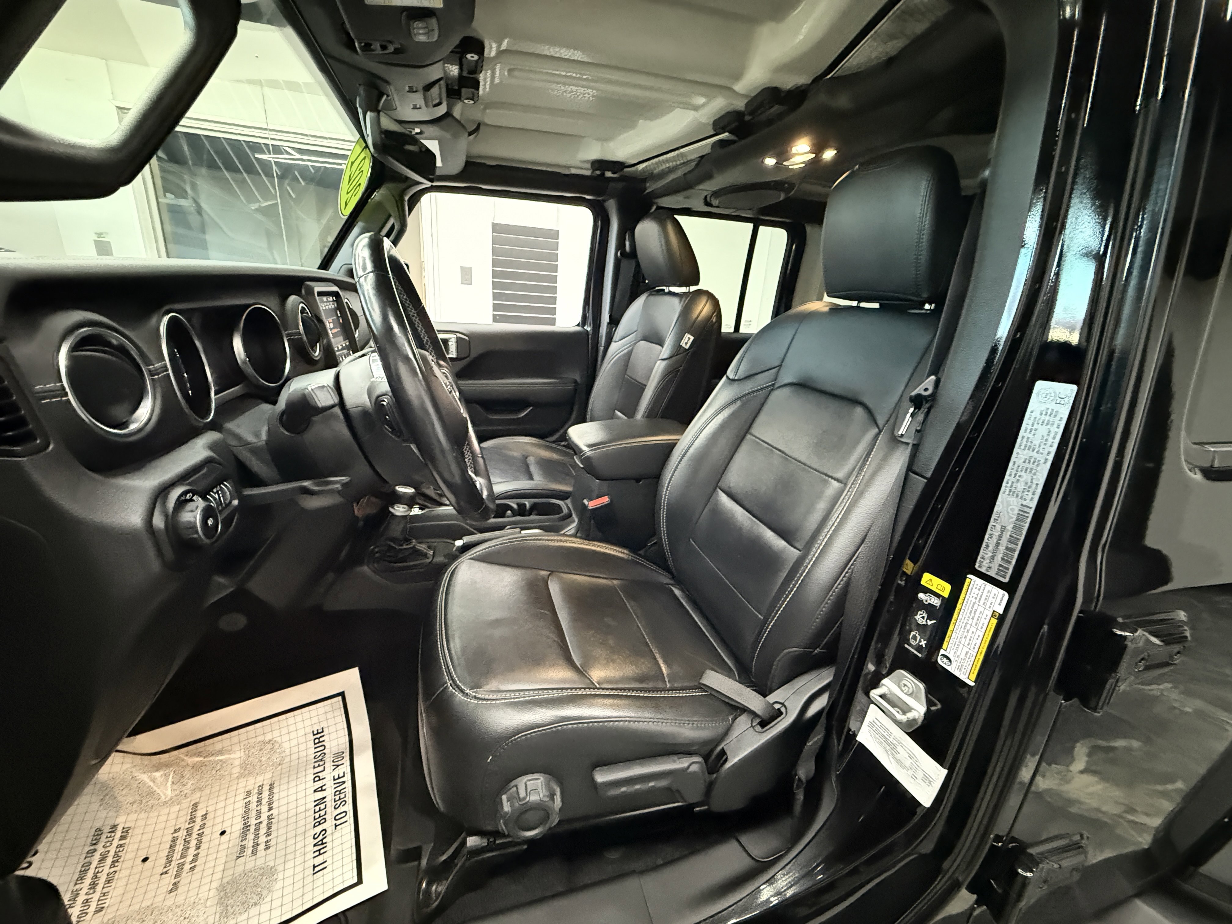 Used 2021 Jeep Wrangler Unlimited Sahara image 12