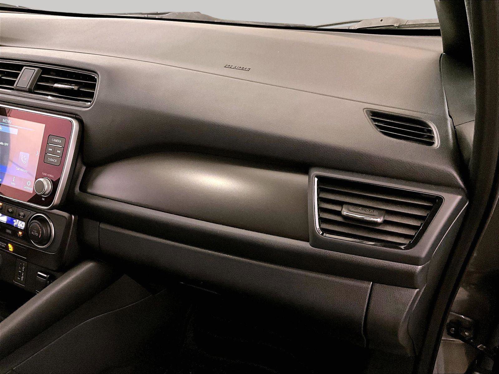 Used 2023 Nissan Leaf S image 15