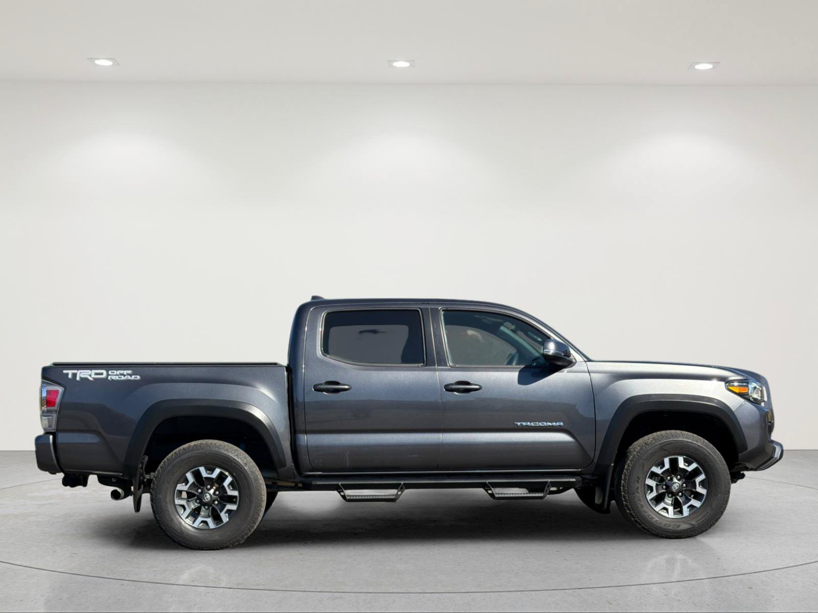 Used 2020 Toyota Tacoma TRD Off-Road w/ Technology Package RWD image 6