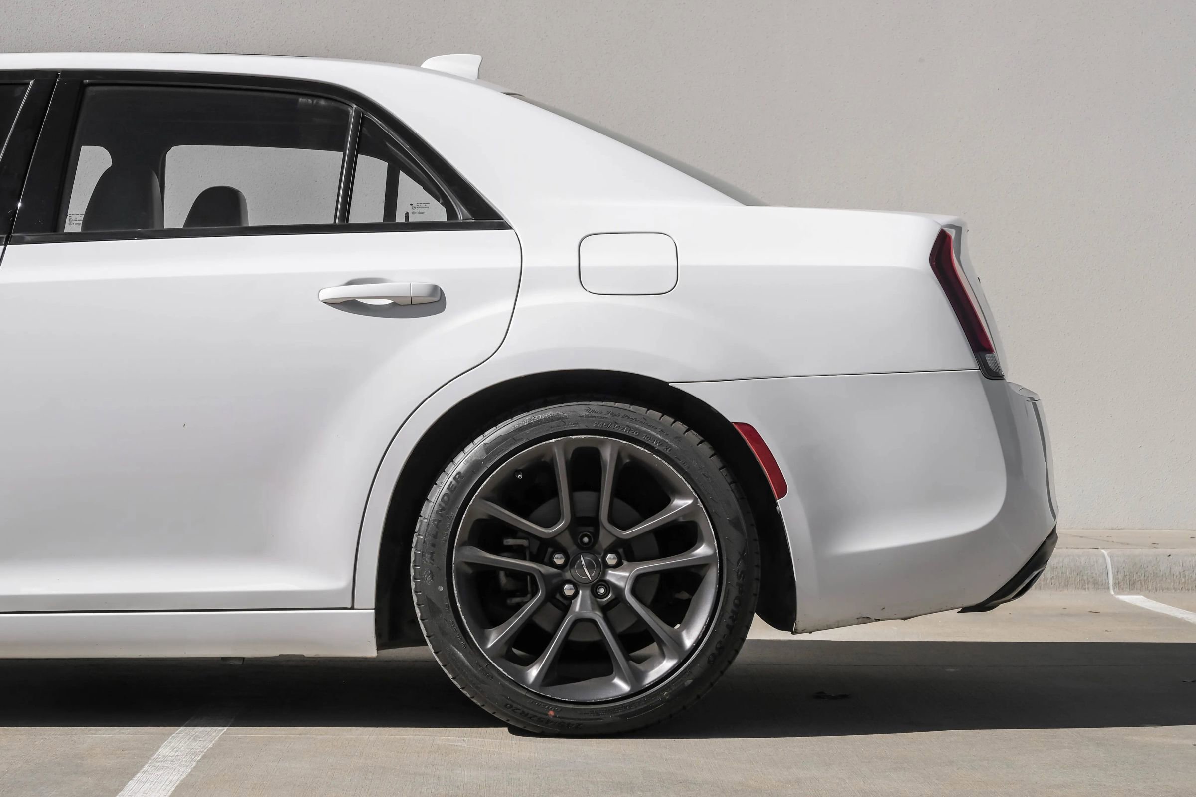 Used 2022 Chrysler 300 S image 8