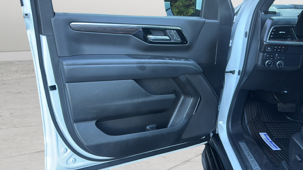 Certified 2025 Chevrolet Tahoe LT AWD/4WD image 10