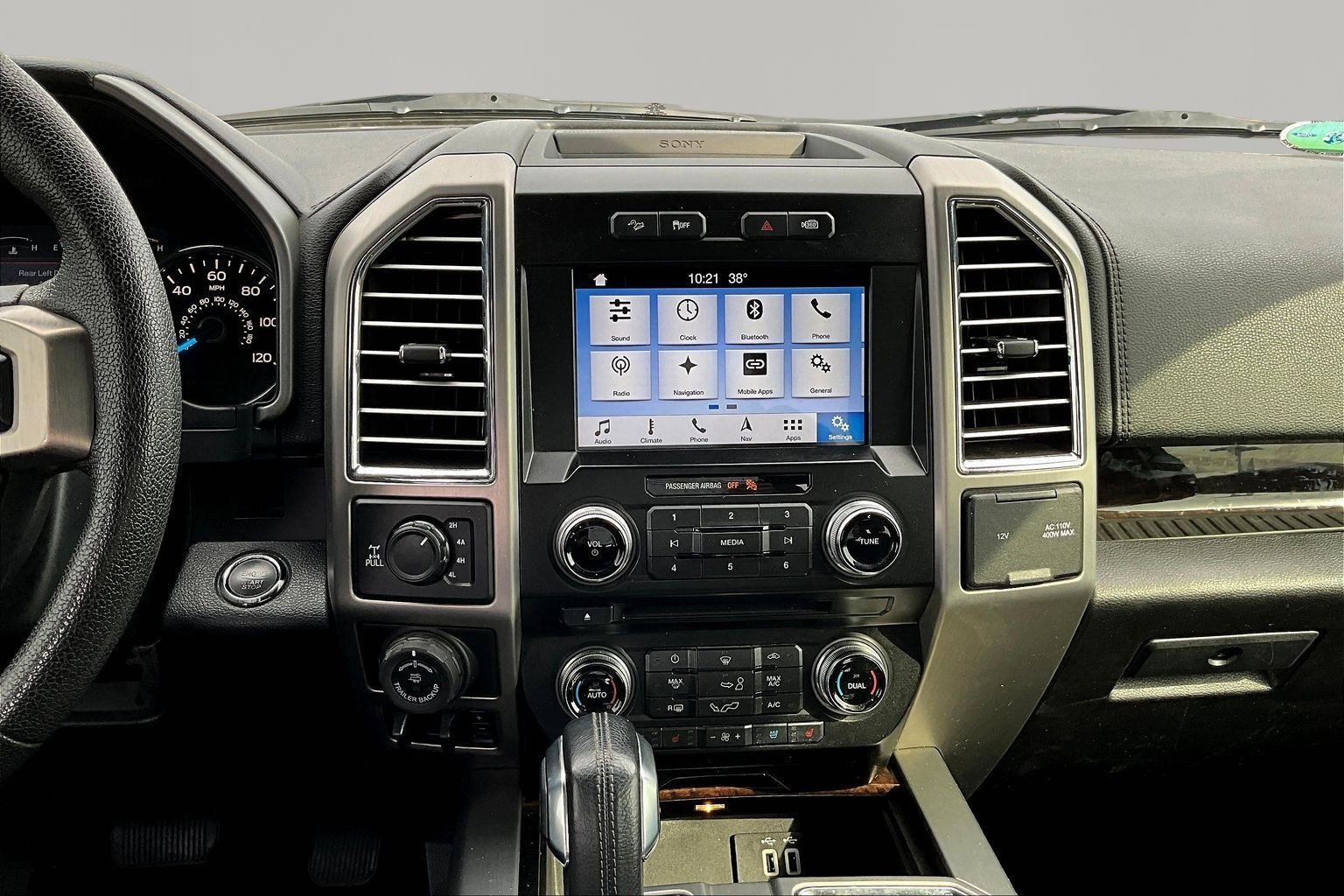 Used 2016 Ford F150 Platinum w/ Equipment Group 701A Luxury image 11