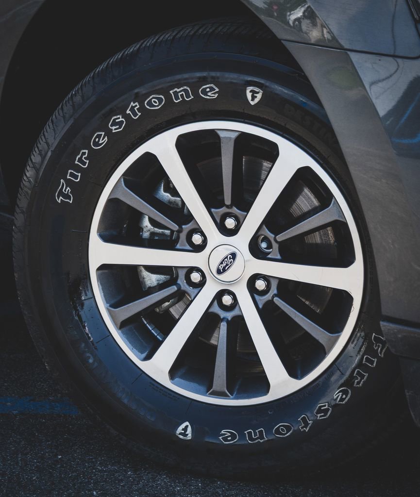 Used 2020 Ford Expedition XLT AWD/4WD image 2