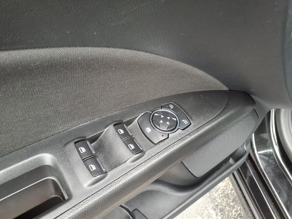 Used 2019 Ford Fusion SE image 10