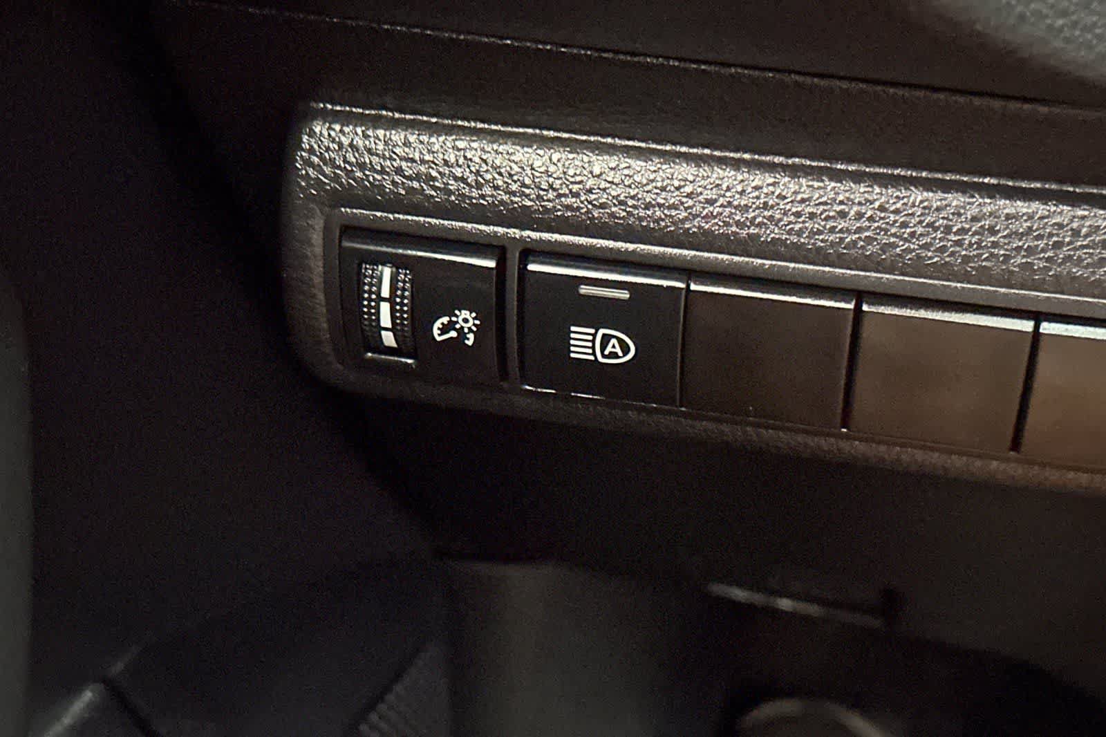 Used 2026 Toyota Corolla LE FWD image 29