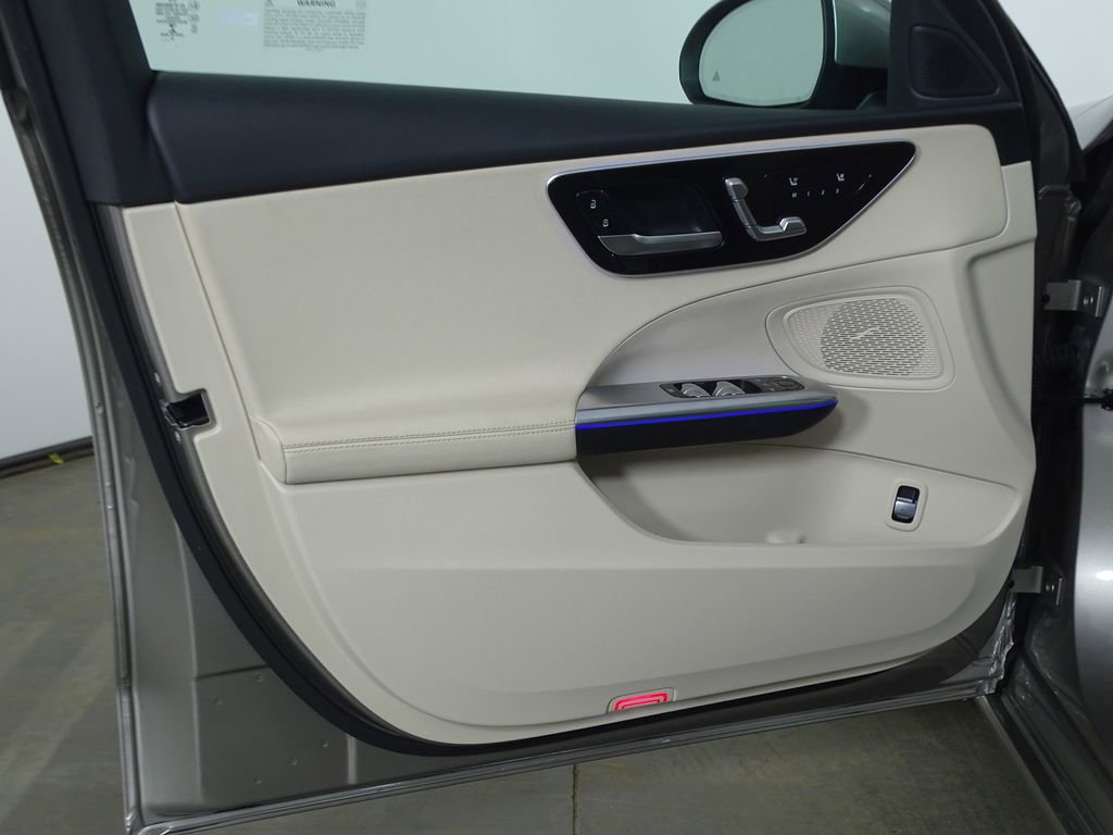Used 2023 Mercedes-Benz C 300 Sedan image 12
