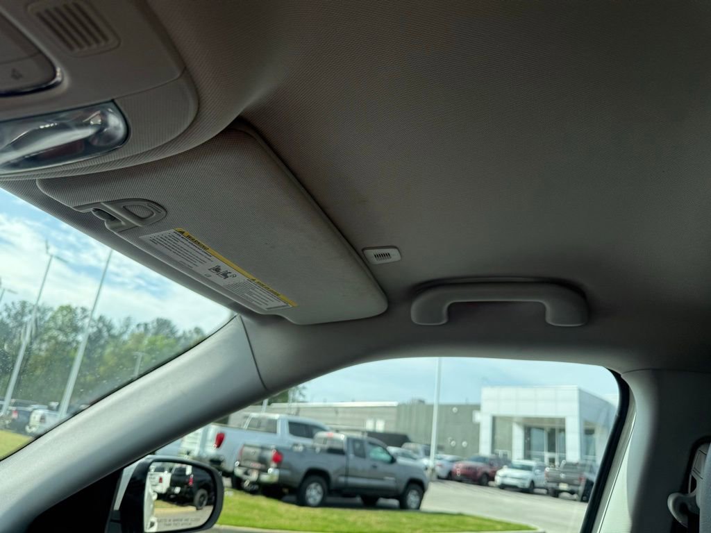 Used 2018 Jeep Compass Latitude w/ Cold Weather Group image 21