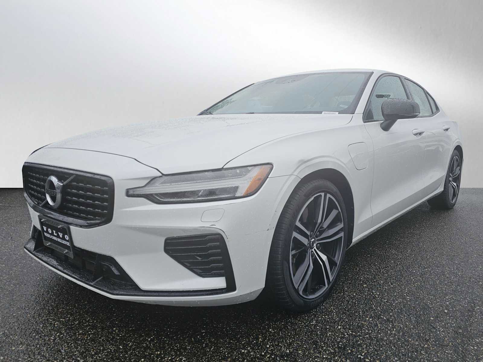 Certified 2022 Volvo S60 T8 R-Design Expression w/ Premium Package AWD/4WD image 8