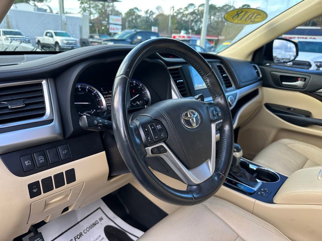 Used 2018 Toyota Highlander XLE image 58