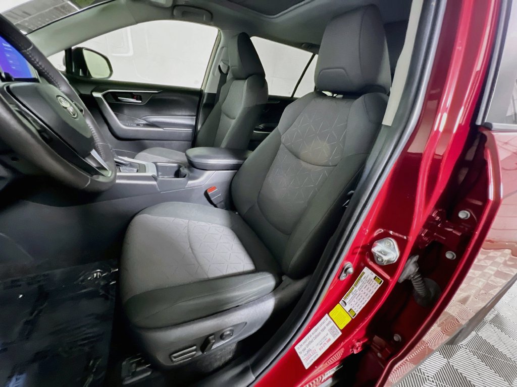 Used 2023 Toyota RAV4 XLE w/ Convenience Package FWD image 12