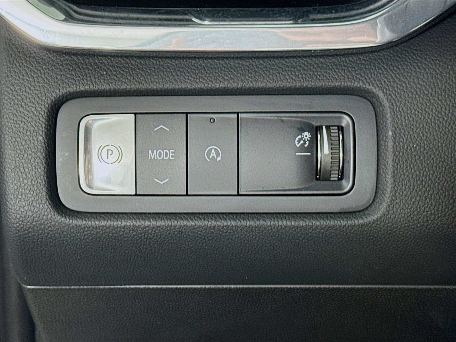 Used 2024 GMC Acadia Denali w/ Super Cruise Package FWD image 11