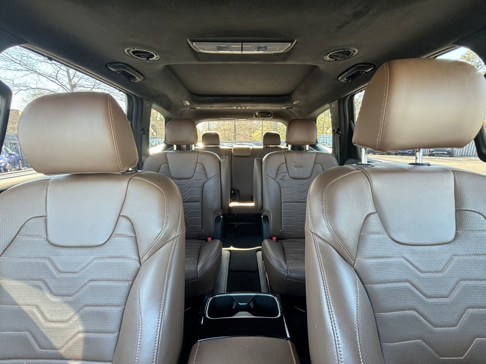 Used 2022 Kia Telluride SX w/ SX Prestige Package image 30