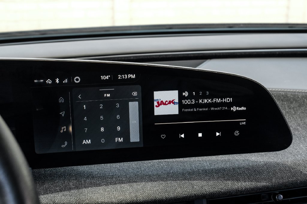 Used 2024 Lucid Air Touring AWD/4WD image 32