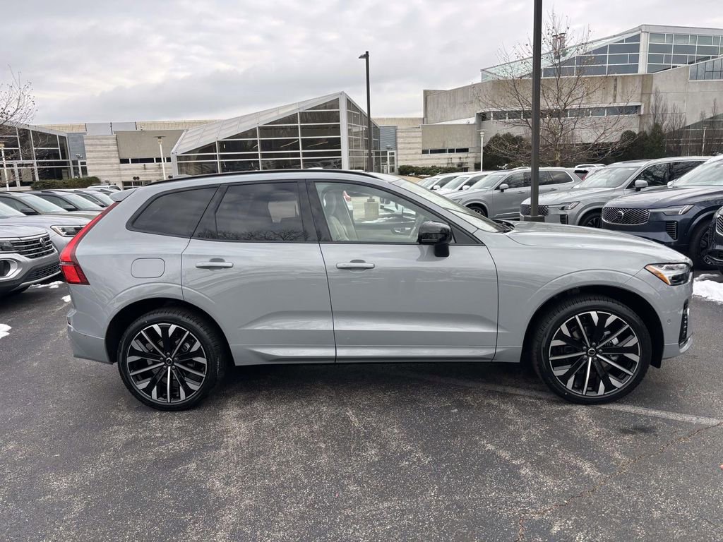 New 2026 Volvo XC60 B5 Ultra w/ Protection Package Premier image 8