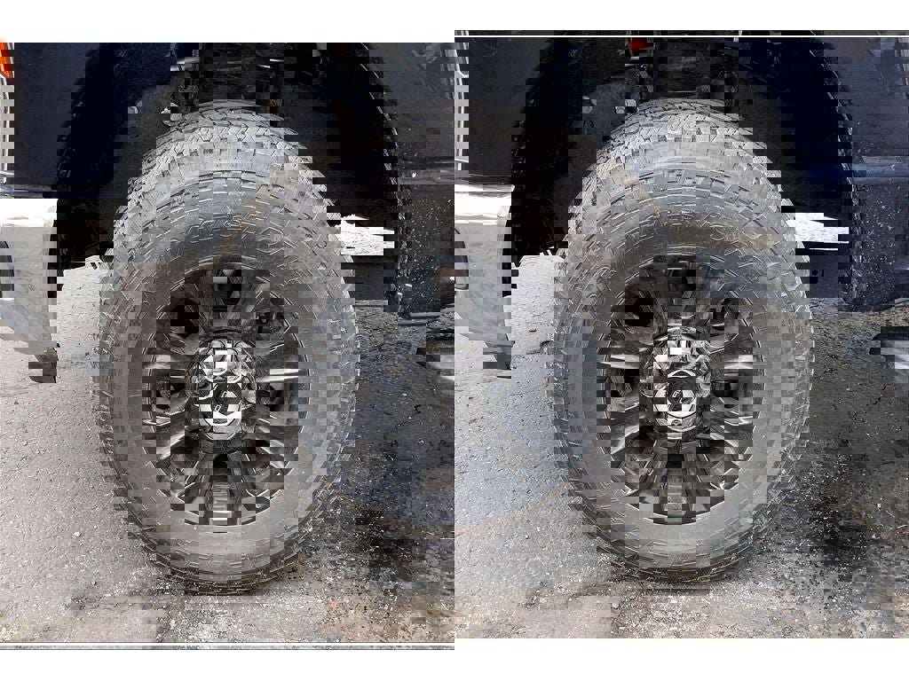 Used 2025 Ford F350 Lariat image 10