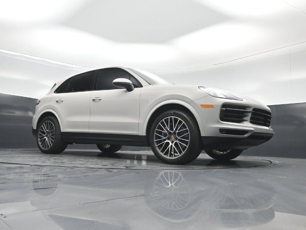 Used 2021 Porsche Cayenne AWD/4WD image 2