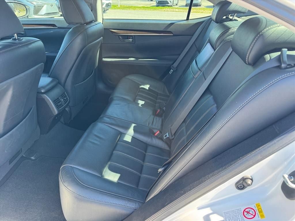 Used 2018 Lexus ES 350 w/ Luxury Package w/Wood Trim image 10