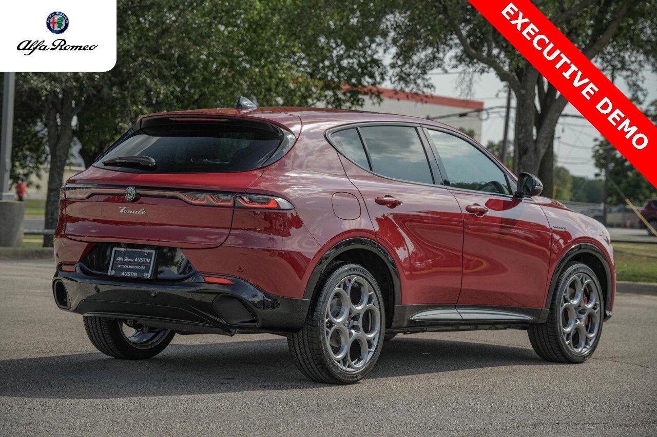 New 2025 Alfa Romeo Tonale w/ Premium Package image 5