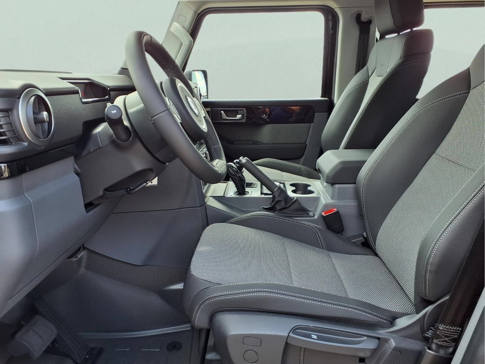 New 2025 INEOS Grenadier Quartermaster AWD/4WD image 9