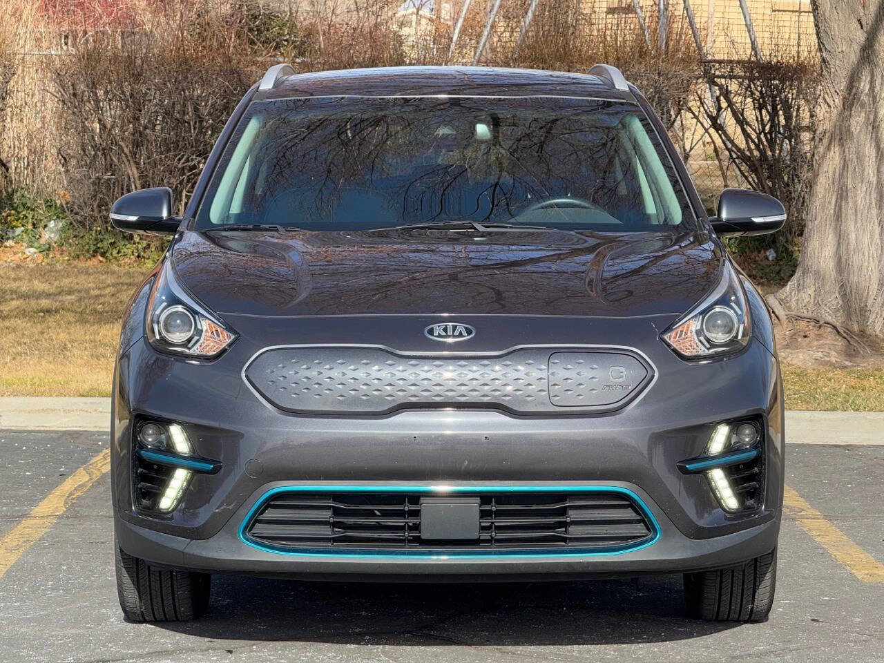 Used 2020 Kia Niro EX image 2