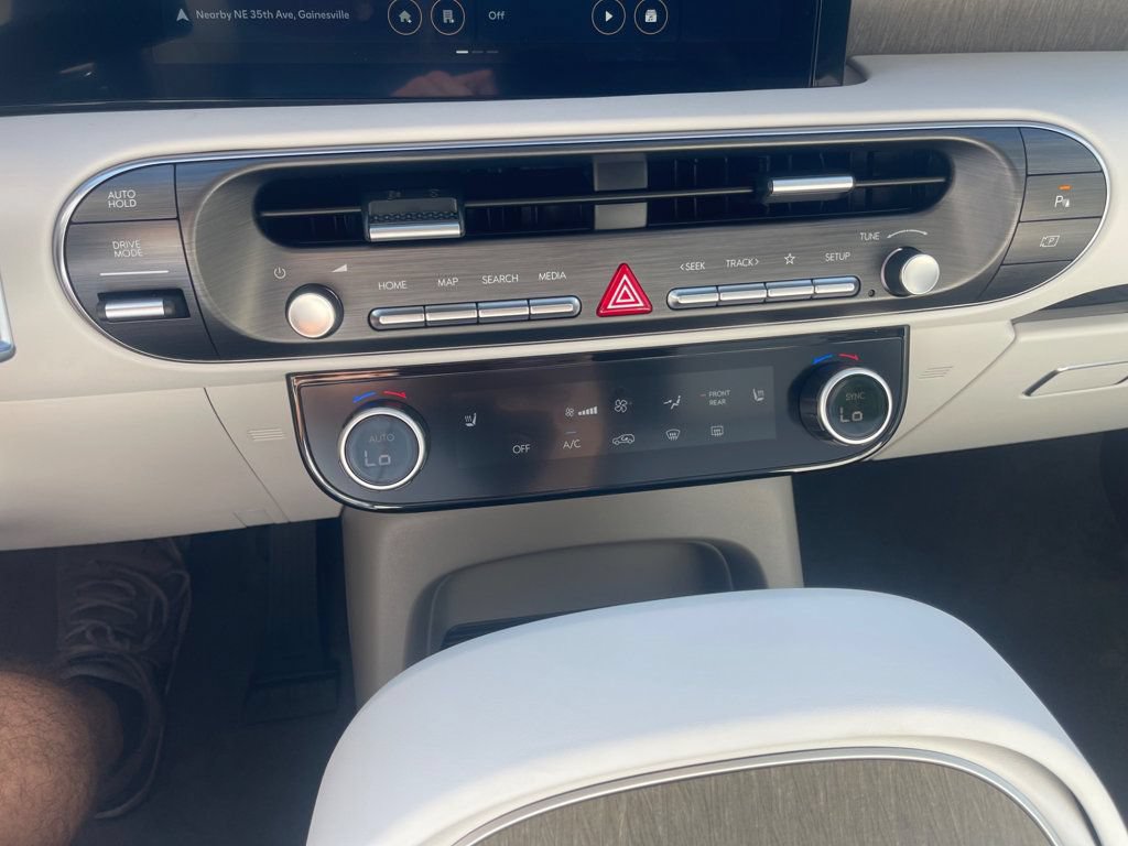 Used 2026 Hyundai Palisade SEL FWD image 19