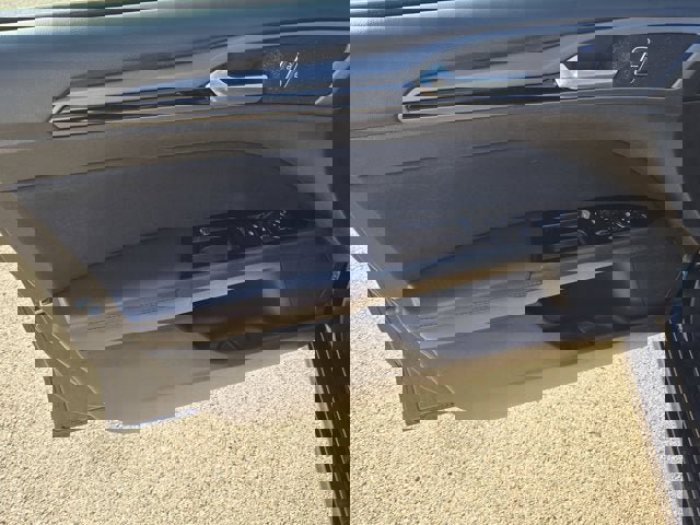 Used 2014 Ford Fusion SE image 17