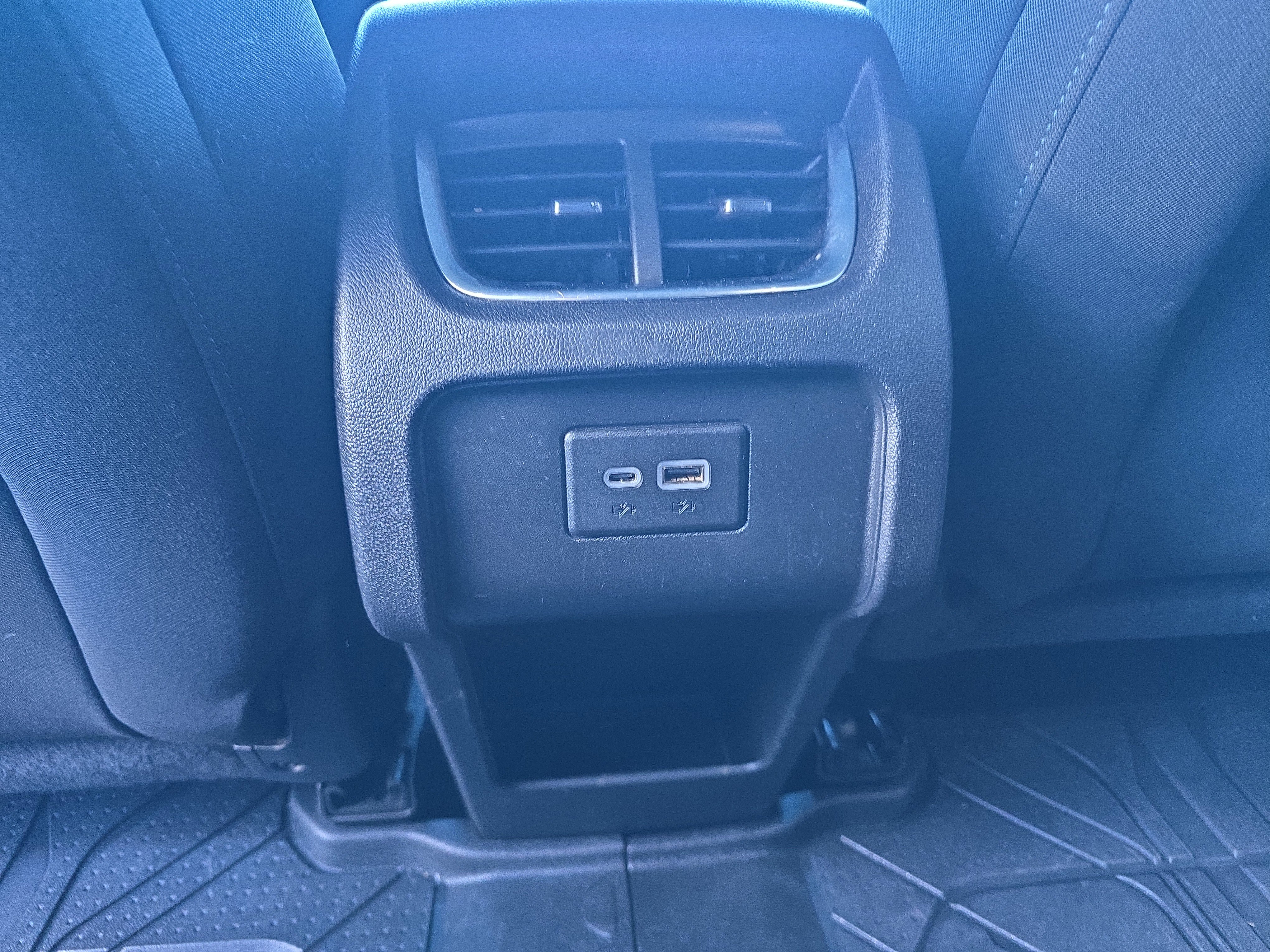 Used 2019 Chevrolet Blazer LT image 16