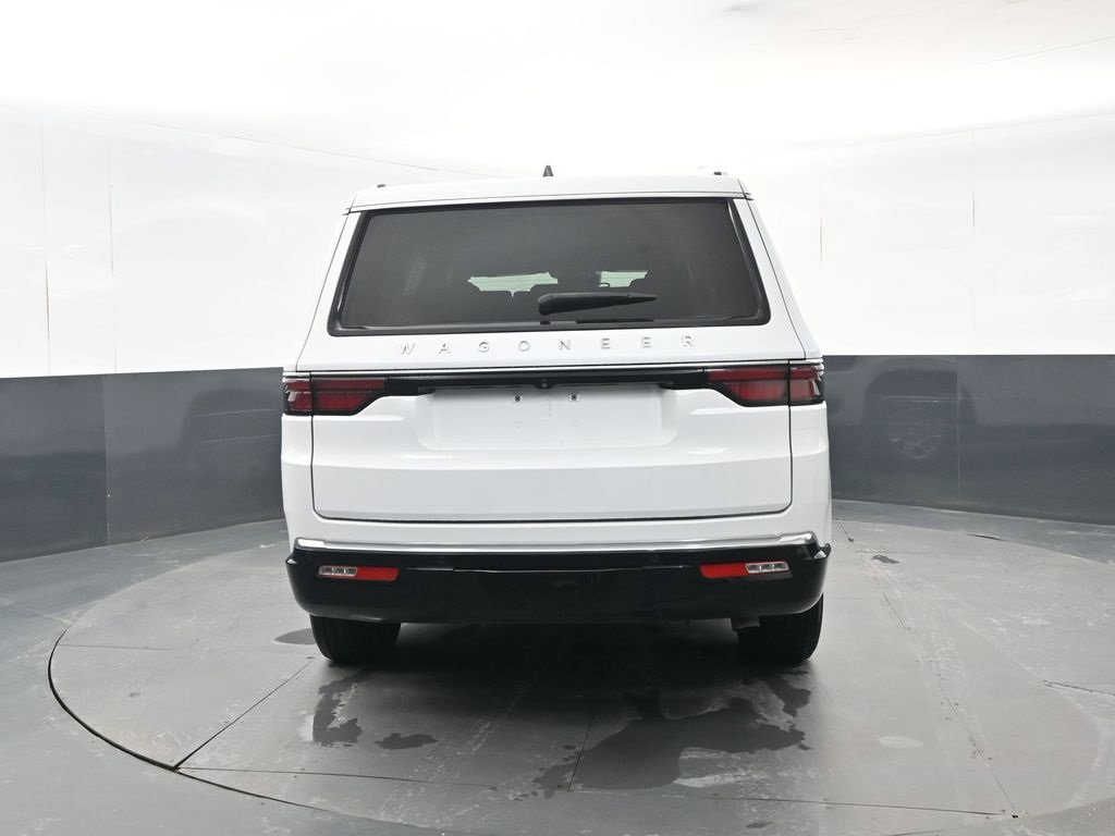 Used 2024 Jeep Wagoneer 4WD w/ Convenience Group I image 4