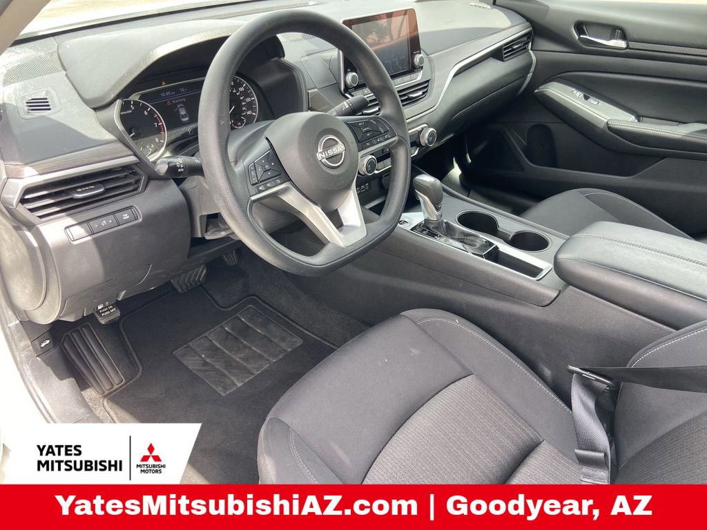 Used 2025 Nissan Altima 2.5 SV image 6