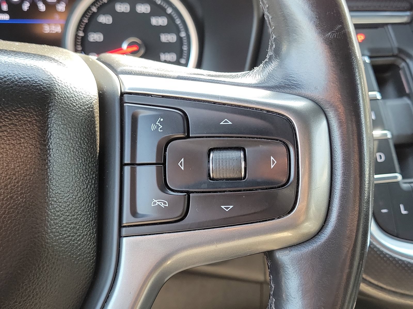Used 2021 Chevrolet Suburban Premier w/ Premium Package AWD/4WD image 24