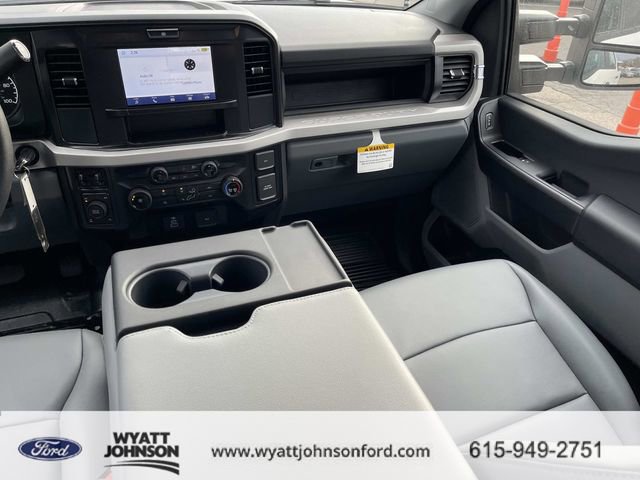 New 2026 Ford F250 XL w/ XL Chrome Package AWD/4WD image 14