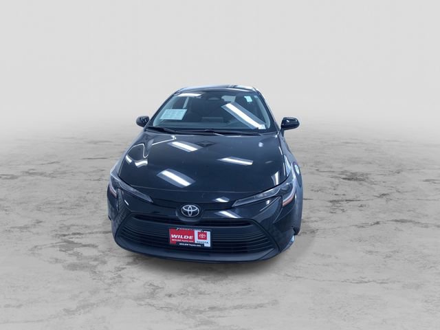 Used 2025 Toyota Corolla LE image 4