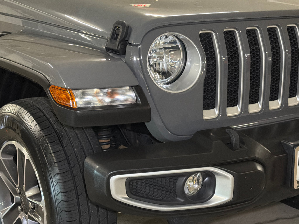 Used 2023 Jeep Wrangler Unlimited Sahara w/ Safety Group AWD/4WD image 9