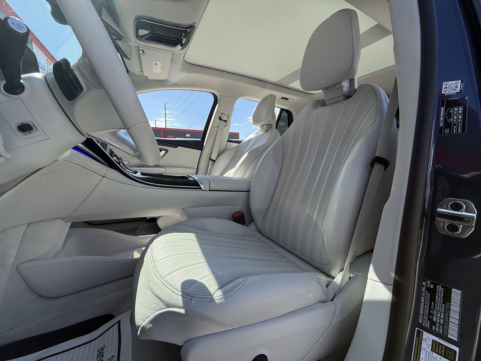 Used 2023 Mercedes-Benz EQE 500 4MATIC SUV image 12