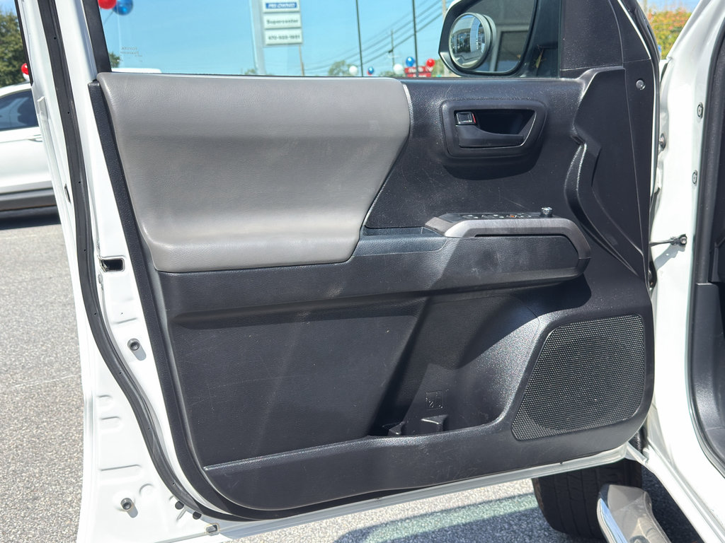 Used 2017 Toyota Tacoma SR5 w/ Tow Package RWD image 17