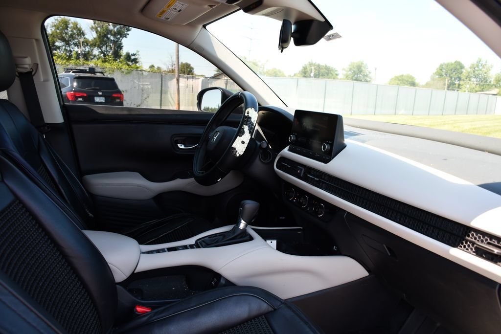 Used 2024 Honda HR-V LX image 30