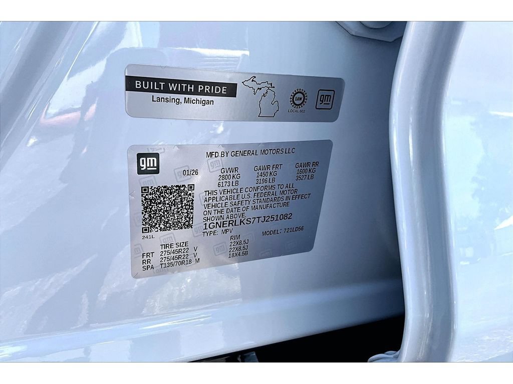 New 2026 Chevrolet Traverse RS w/ LPO, Floor Liner Package FWD image 16