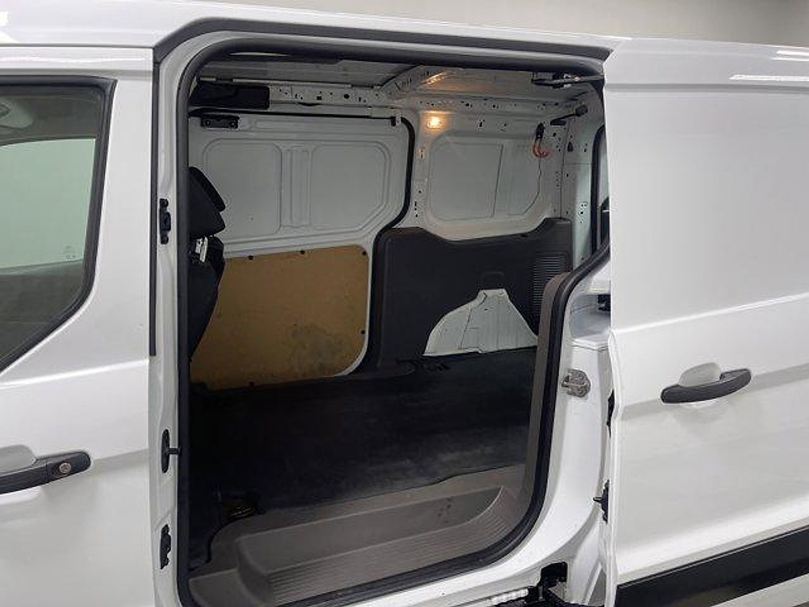 Used 2022 Ford Transit Connect XL w/ Trailer Tow Package FWD image 10