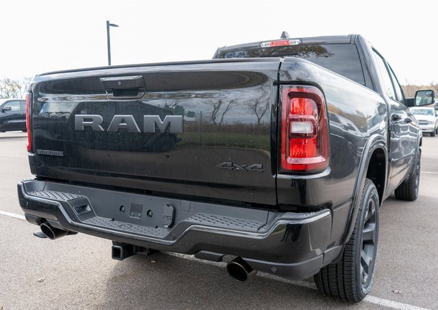 New 2026 RAM 1500 4x4 Crew Cab image 5
