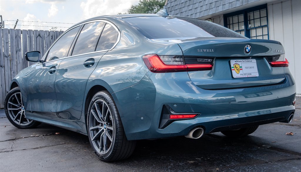 Used 2021 BMW 330i Sedan w/ Parking Assistance Package image 3