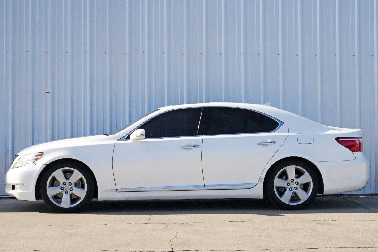 Used 2012 Lexus LS 460 w/ Comfort Pkg image 8
