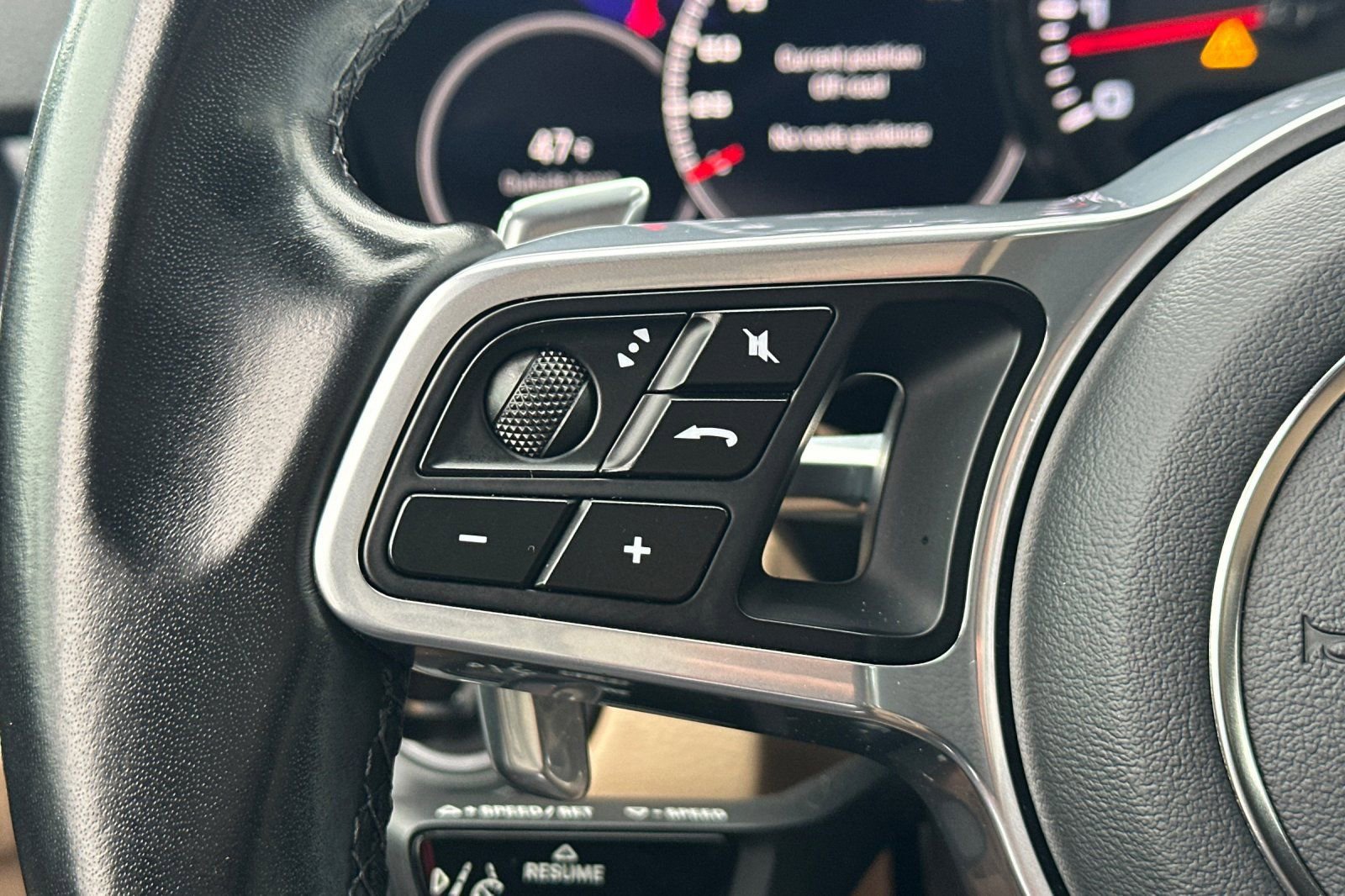 Used 2023 Porsche Cayenne image 36