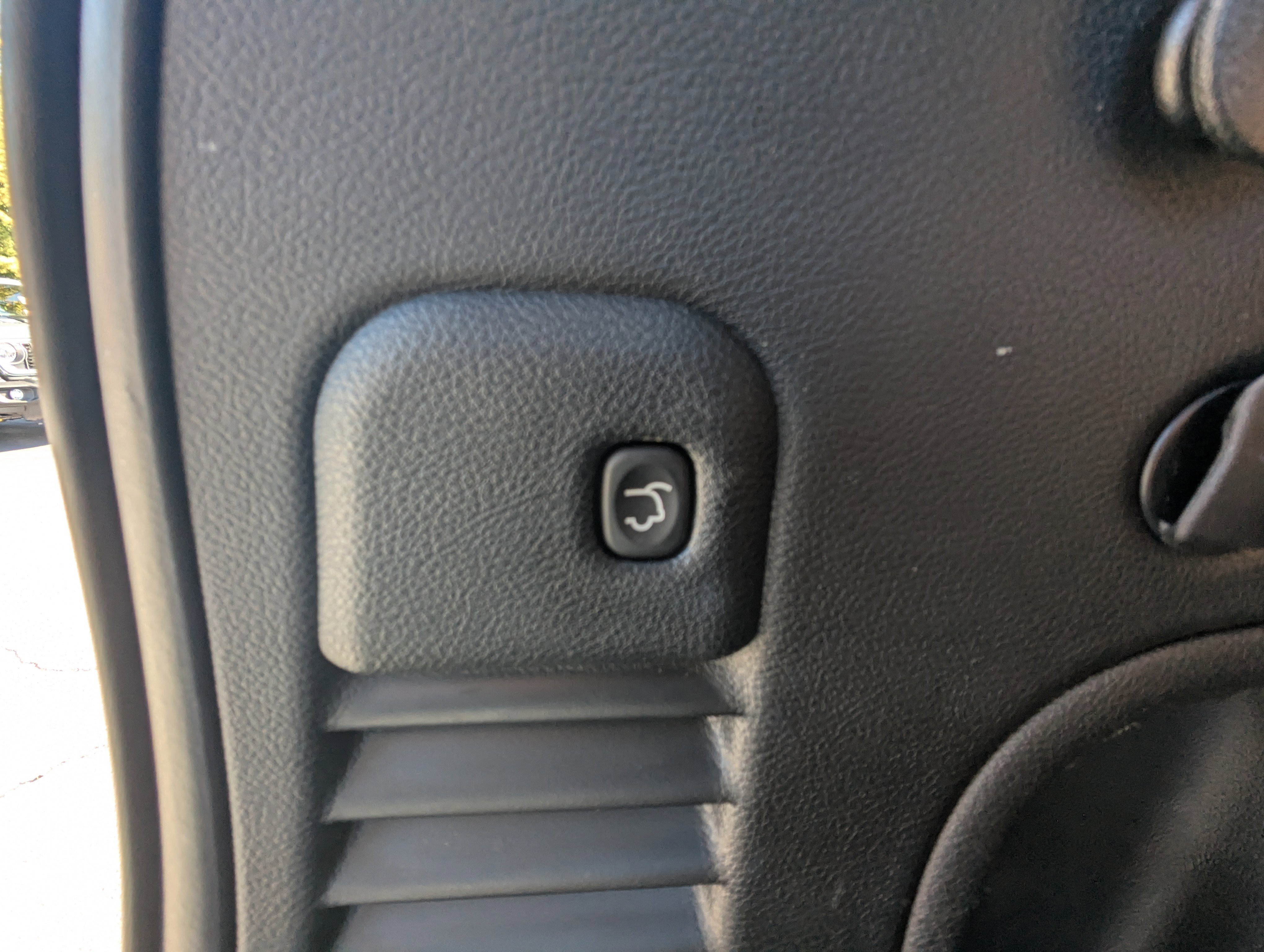 Used 2021 Jeep Grand Cherokee Laredo X image 15